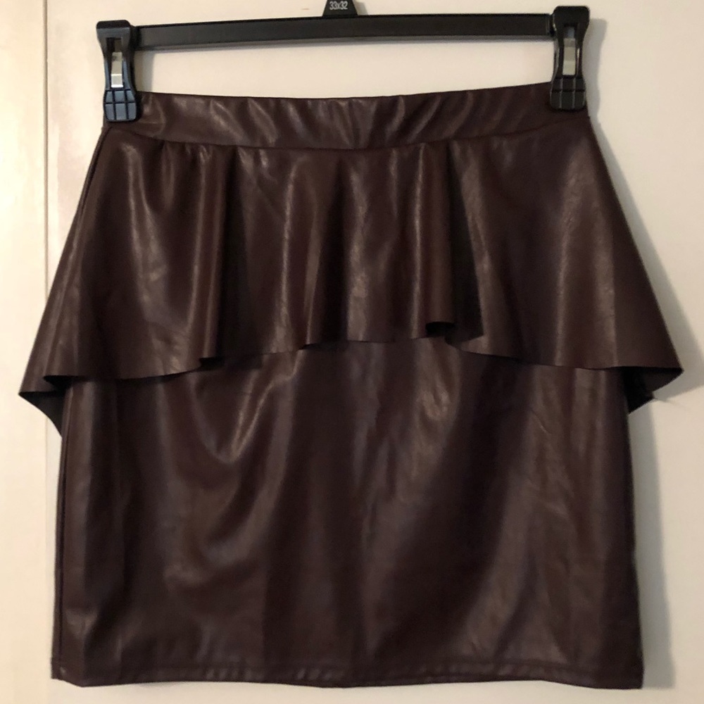 NWT GIEVERGATE Maroon Leather Peplum Skirt